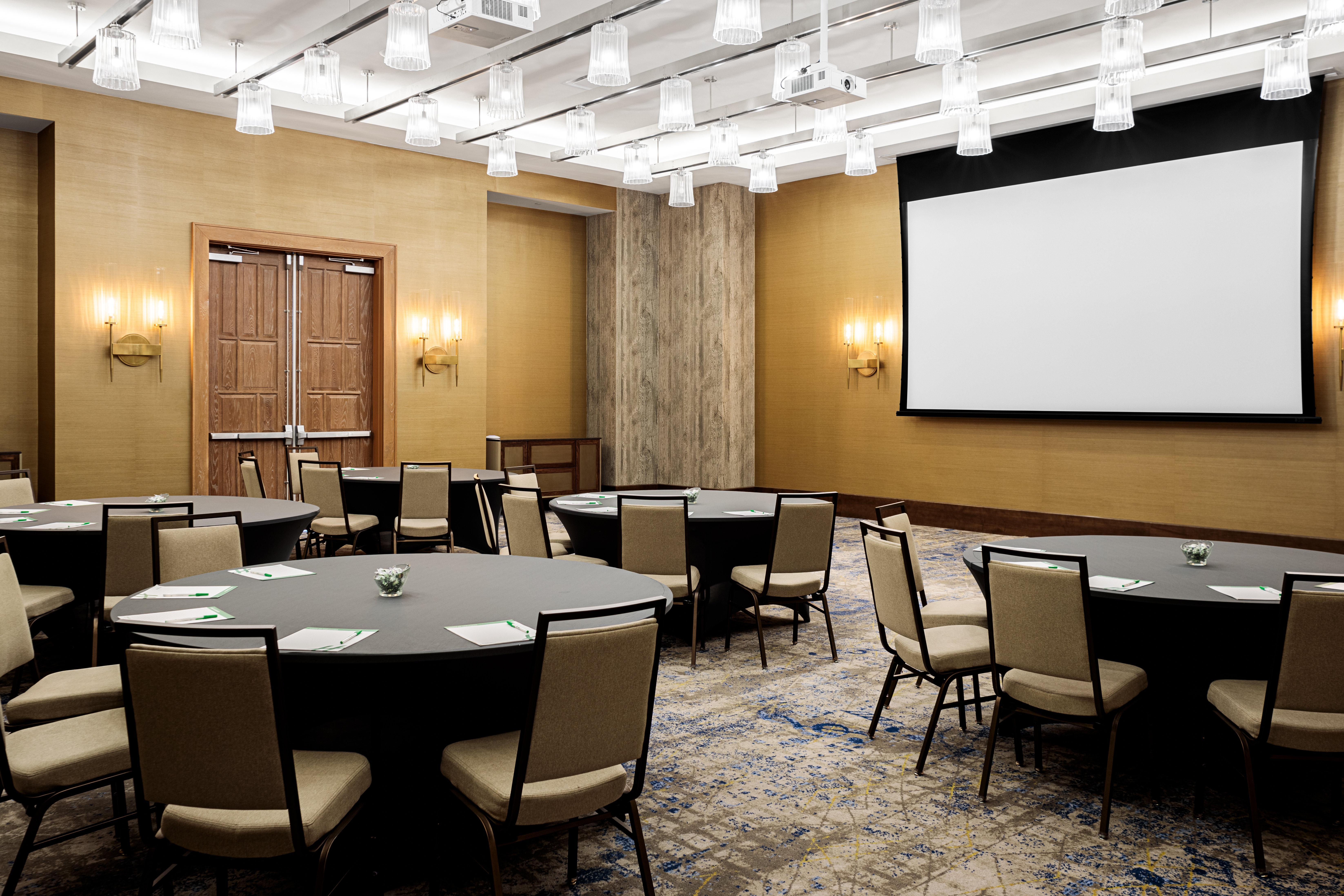 Holiday Inn & Suites Nashville Downtown Broadway Экстерьер фото