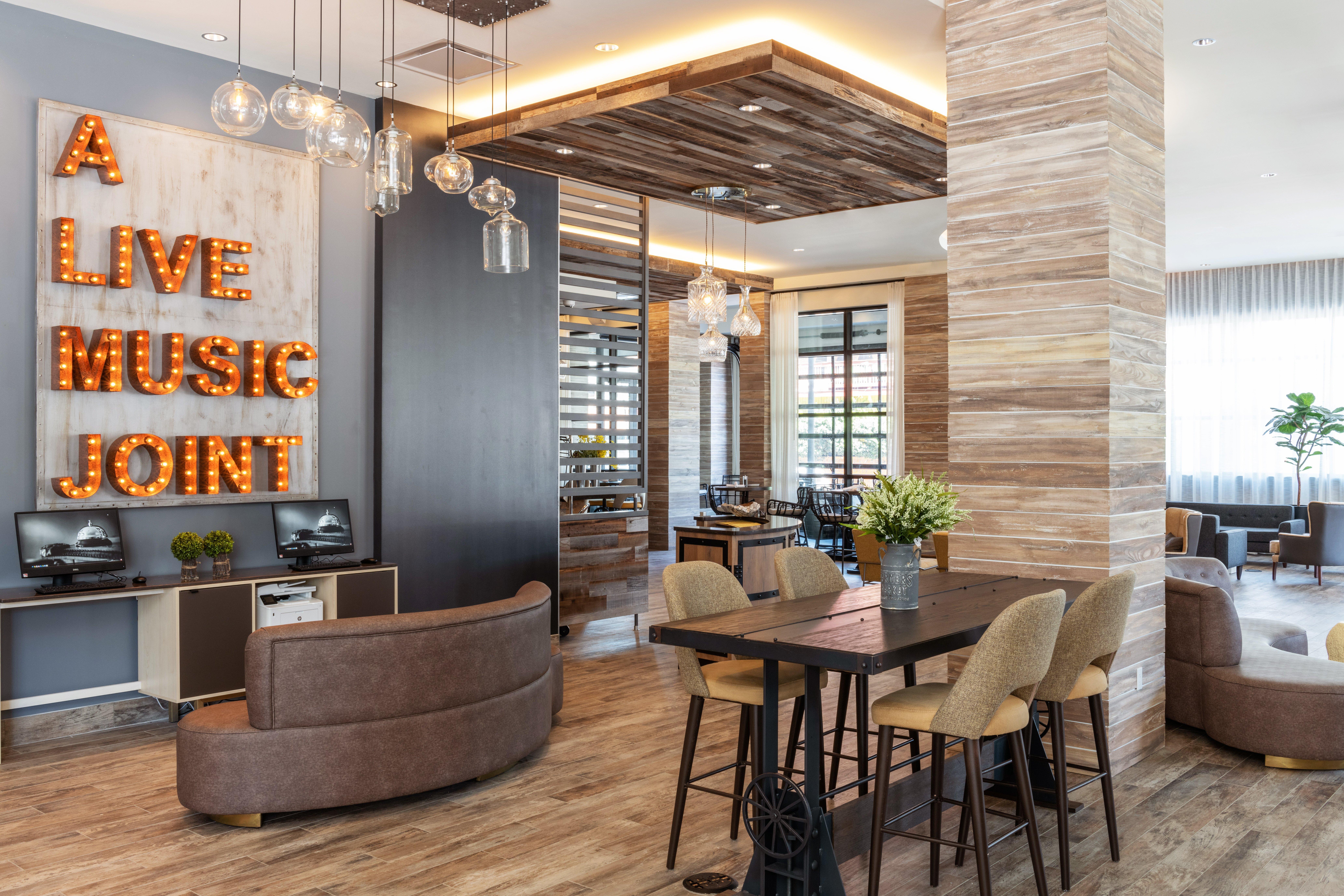 Holiday Inn & Suites Nashville Downtown Broadway Экстерьер фото