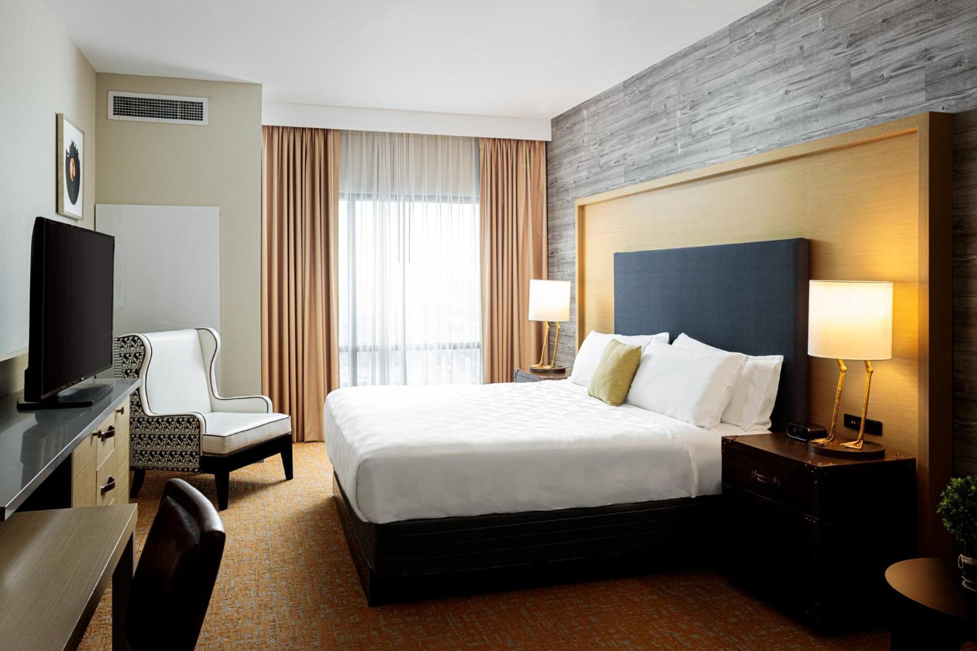 Holiday Inn & Suites Nashville Downtown Broadway Экстерьер фото