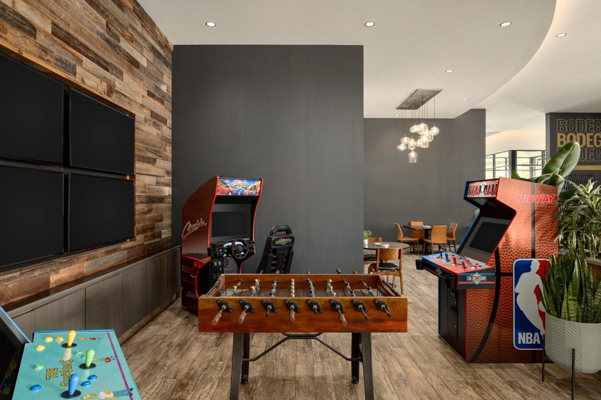 Holiday Inn & Suites Nashville Downtown Broadway Экстерьер фото