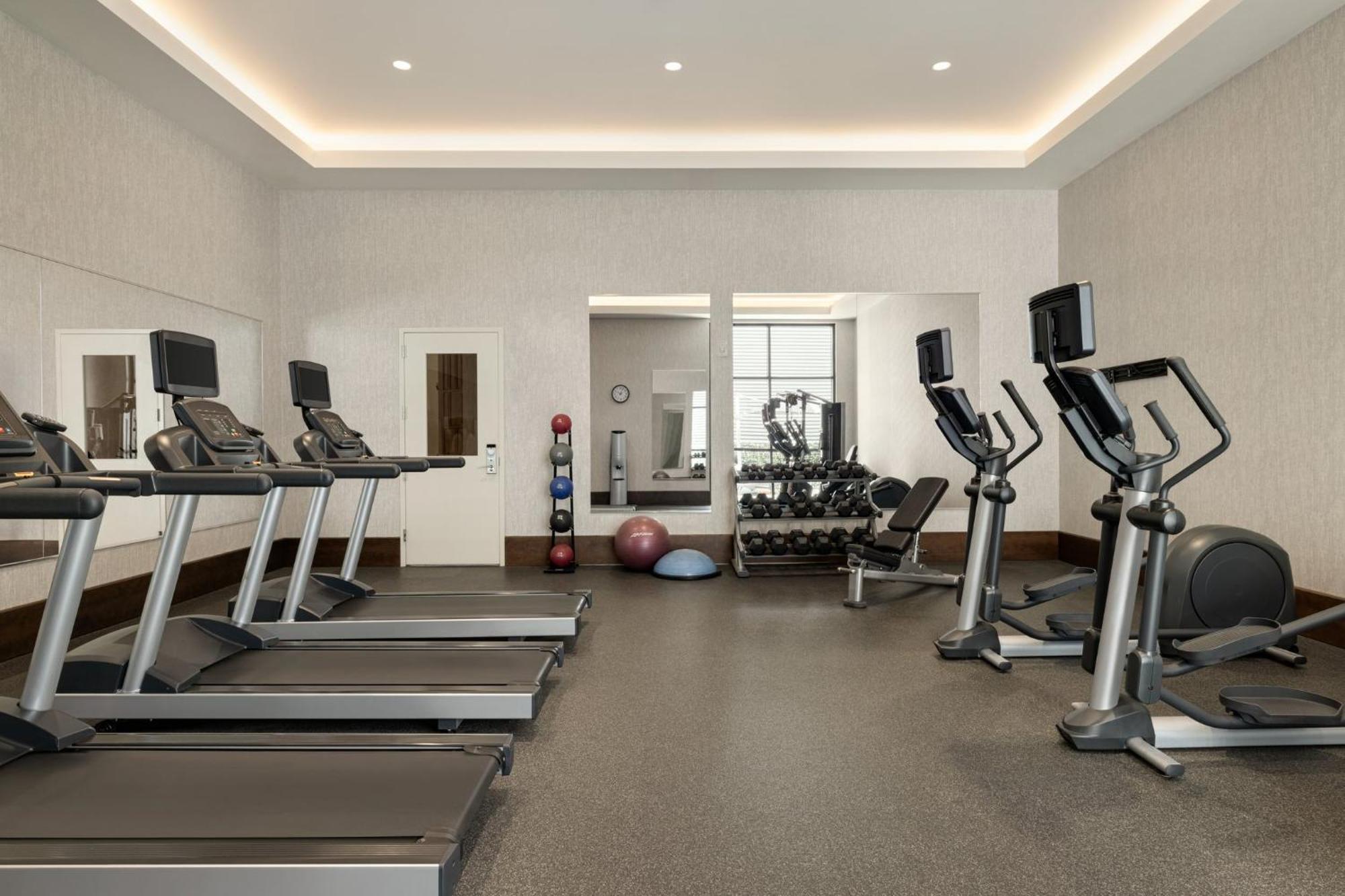 Holiday Inn & Suites Nashville Downtown Broadway Экстерьер фото